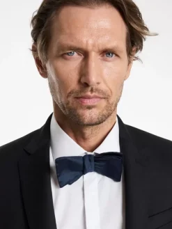 BONI BOWTIE