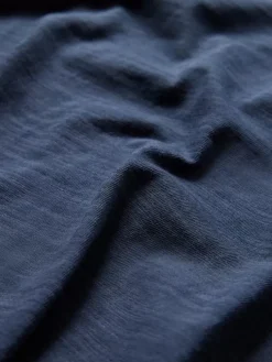 MILES V-NECK