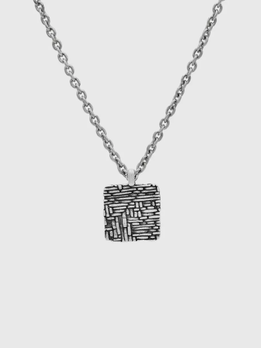 PENDANT NECKLACE