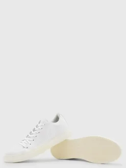 REED LOW TOP SNEAKER