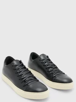 REED LOW TOP SNEAKER