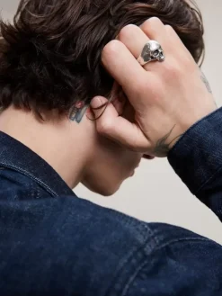 SKULL RING