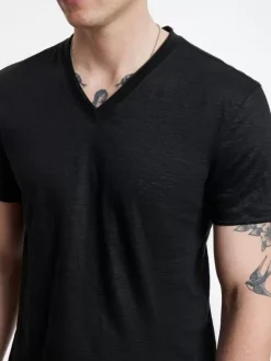 WOOSTER V-NECK